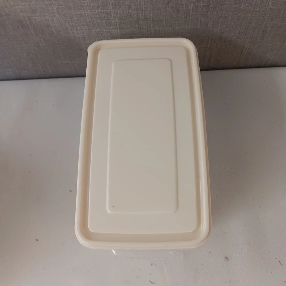 Rubbermaid Servin Saver #12 60 Oz Rectangular Container + Lid Almond Vintage USA